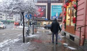 Sneg i raskvašene površine predstavljaju rizik za pešake - Hit Radio Pozarevac, Branicevski okrug